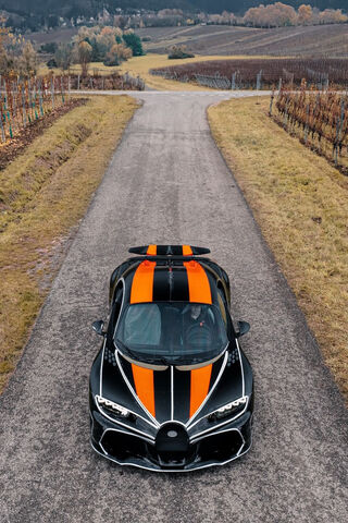The Ultimate Speed Machine: Bugatti Super Sport 🚗💨