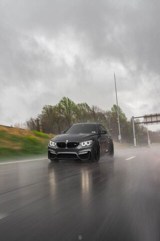 BMW M4: Power Meets Pre..