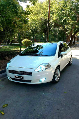 Fiat Punto MendoARG: A Stylish Urban Companion 🚗✨