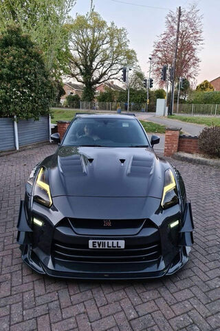 The Beast Unleashed: GTR R35 in All Its Glory! 🏎️🔥