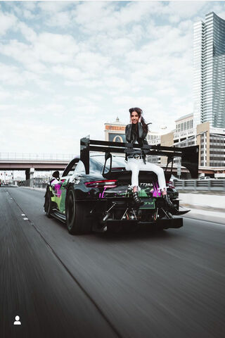 Urban Thrills: The Fast Lane Lifestyle 🚗💨