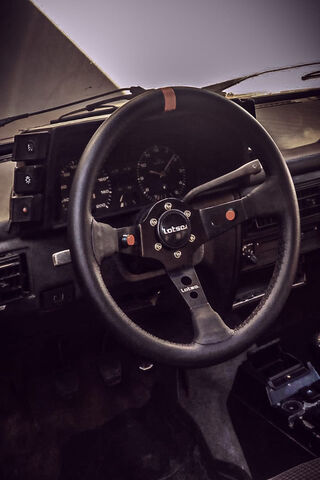 Inside the Parati Quadrada: A Classic Ride 🚗✨
