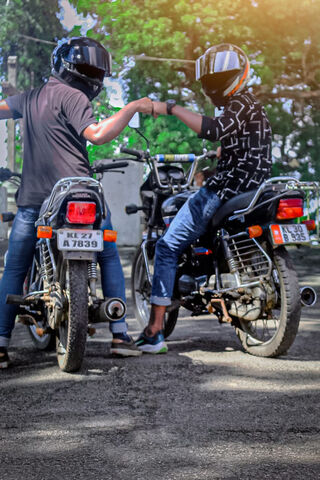 Riders of Splendor: A Journey Begins 🏍️✨