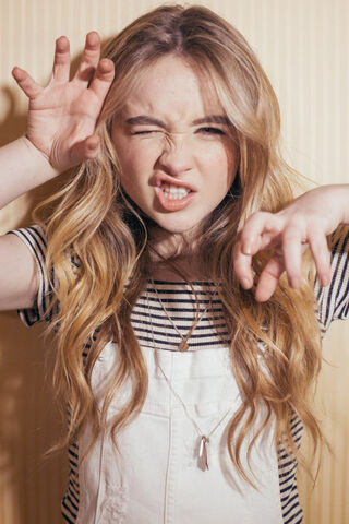 Sabrina Carpenter: Embracing the Fun Side of Life! 🎉