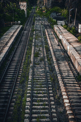 Train Tracks