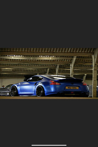 The Bold Beauty: Nissan 370Z in Action! 🚗💨