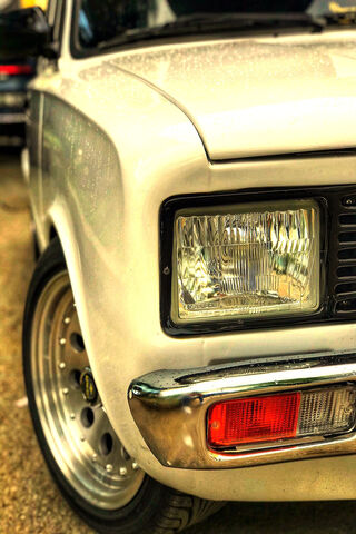 Tofask: A Classic Beauty on Wheels 🚗✨