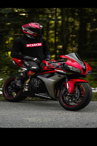 The Thrill of the 600RR: A Rider's Dream 🏍️🔥