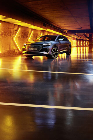 Audi Q4 E-Tron: The Future of Electric Luxury 🚗⚡