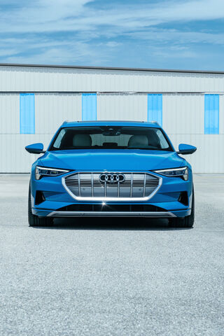 Sleek and Electric: The Audi E-tron in Stunning 4K