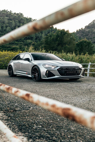 Unleashing Power: The Audi RS6 in Action! 🚗💨