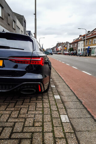 The Bold Elegance of the 2020 Audi RS6 🚗✨