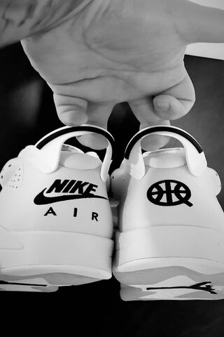 Sleek Style: The Air Jordan Retro 6