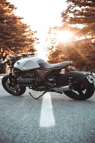 Sunset Ride: The BMW Cl..