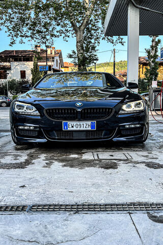 Sleek Power: The BMW 640xd in Action 🚗✨