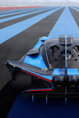 Unleashing the Beast: Bugatti Bolide on the Track 🏎️💨