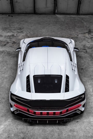 The Pinnacle of Performance: Bugatti Centodieci 🚗✨