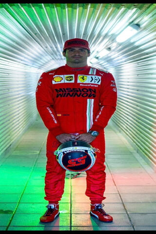 Carlos Sainz: The Racing Star in Red 🚗💨