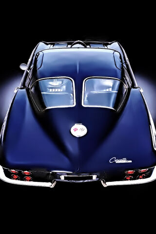 The Iconic Corvette Stingray: A Classic Beauty 🚗✨