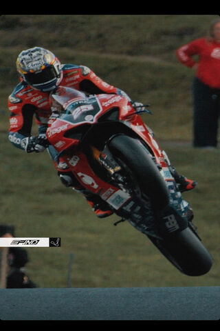 Ducati Panigale: The Thrill of Speed! 🏍️💨