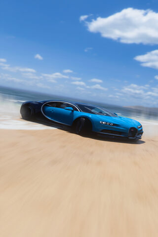 Speed Meets Luxury: The Bugatti Chiron in Action! 🚗💨