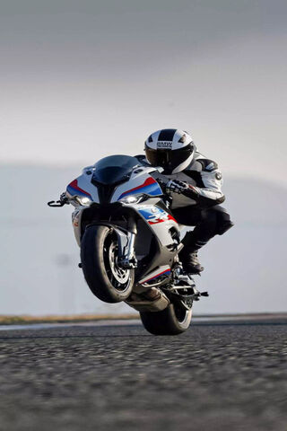 Ghufran: The Thrill of the Ride 🏍️💨