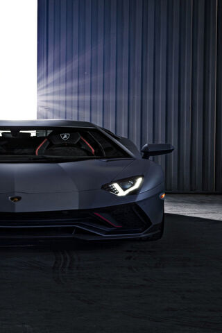 Unleashing Power: The Lamborghini Experience 🚗💨