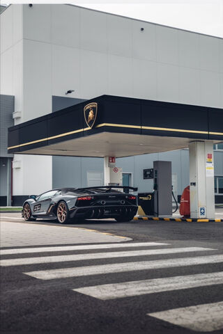 Fueling the Beast: Lamborghini at the Pump 🚗💨