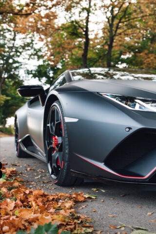 Lamborghini Huracan: The Beast on the Road 🏎️🔥