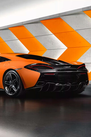 The Bold Beauty of McLaren: A Supercar Icon 🚗✨
