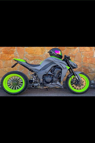 Neon Beast: The Ultimate Street Machine 🏍️💚