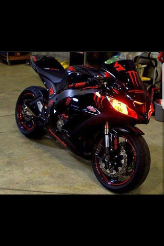 Midnight Racer: The Bea..