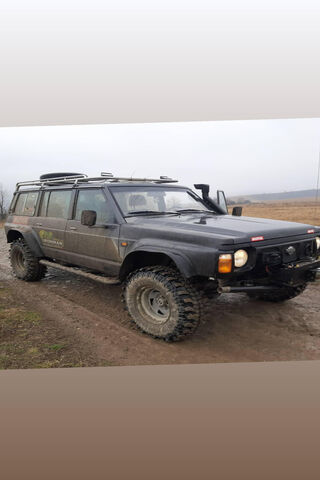 Nissan Patrol: The Ultimate Off-Road Adventure Vehicle 🚙🌄