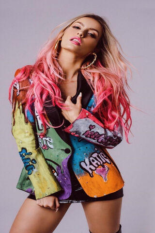 Vibrant Style Meets JDM Spirit: The Nissan 350Z Experience 🚗✨