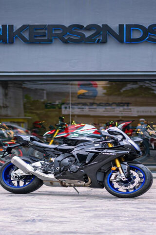 R1M Yamaha: The Pinnacle of Performance 🏍️✨