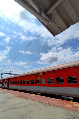 Journey on the Rails 🚂✨