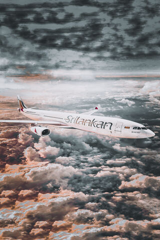 Soaring High: The Spirit of SriLankan Airlines ✈️🌅