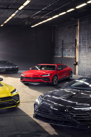 Urus: The Ultimate Luxury SUV Showdown 🚗✨