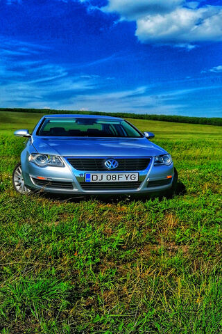 The Sleek Elegance of the VW Passat B6 🚗✨