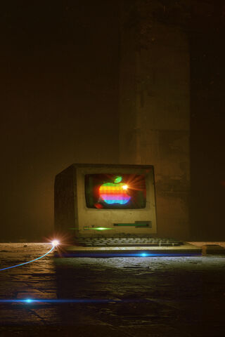 Retro Glow: The Vintage Macintosh Revival 🌈💻