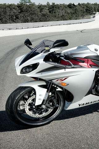 Unleashing Power: The YAMAHA YZF R1