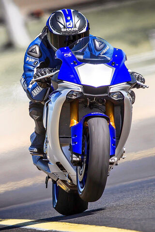 Yamaha R1: The Ultimate..