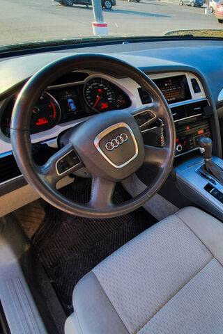 Inside the Audi A6: A Blend of Luxury and Performance 🚗✨