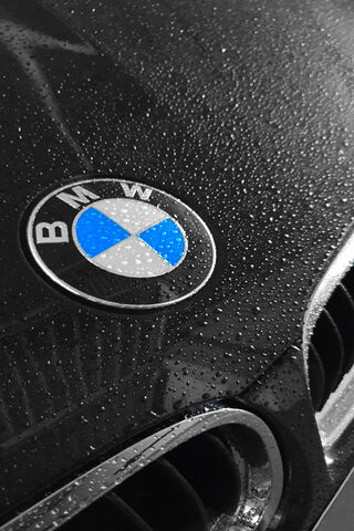Elegance in the Rain: The BMW E90