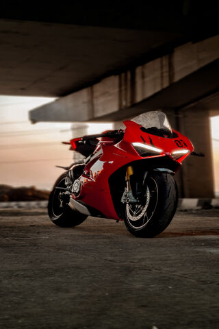 Basil Ducati V4s