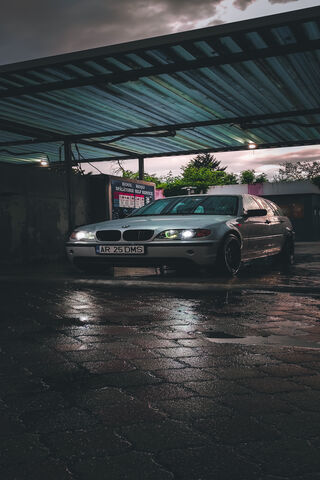 Sleek Elegance: The BMW E46 Touring in the Rain