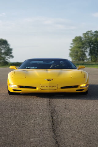 The Iconic C5 Corvette: A Classic in Yellow! 🚗💨