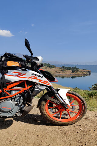 Duke 390: The Ultimate Adventure Companion 🏍️🌄