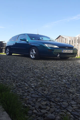 Classic Charm: The Ford Focus Mk1 🚗✨