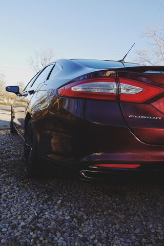 Sleek Elegance: The Ford Fusion in Focus 🚗✨